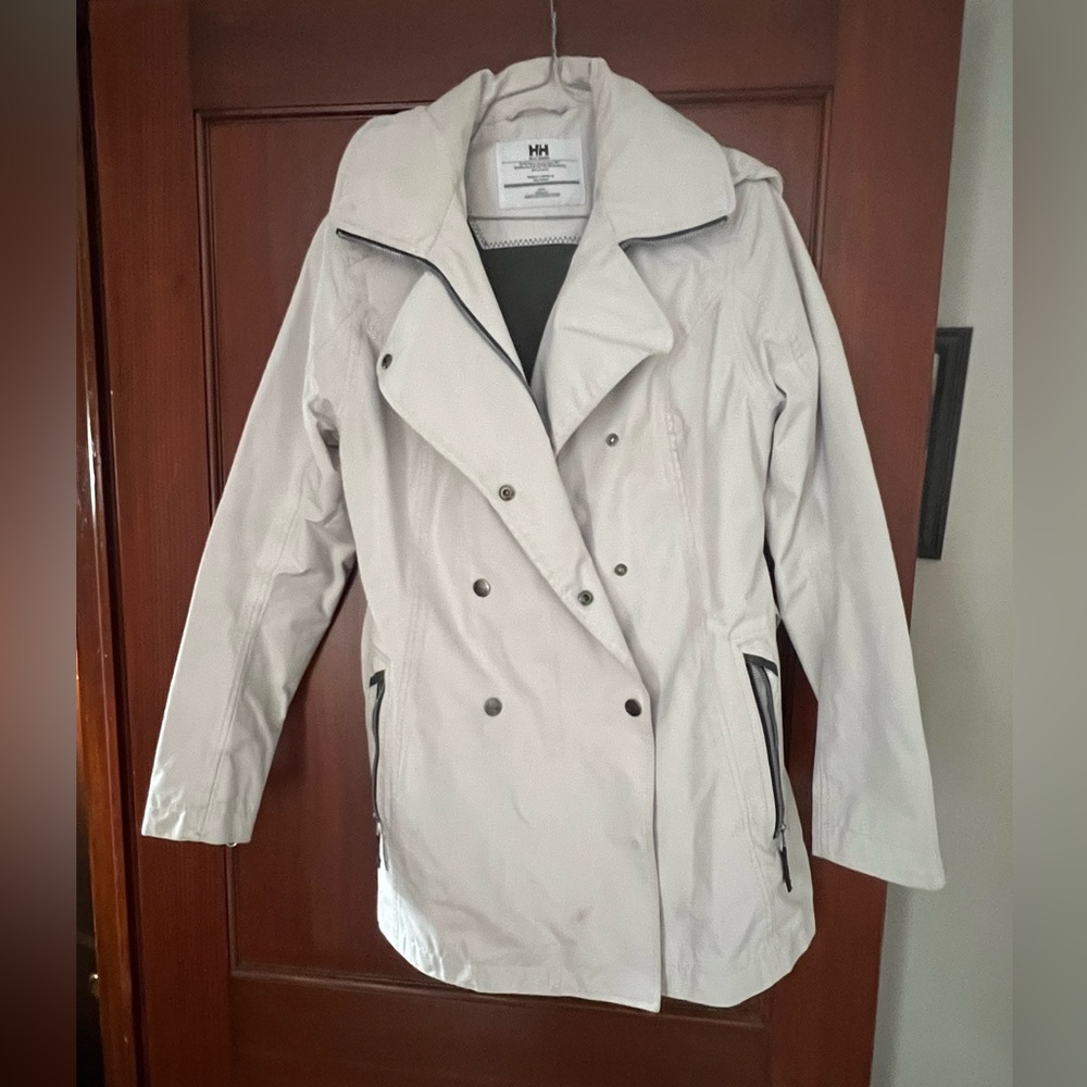 Helly Hansen Trench Coat light grey. Sz. Medium